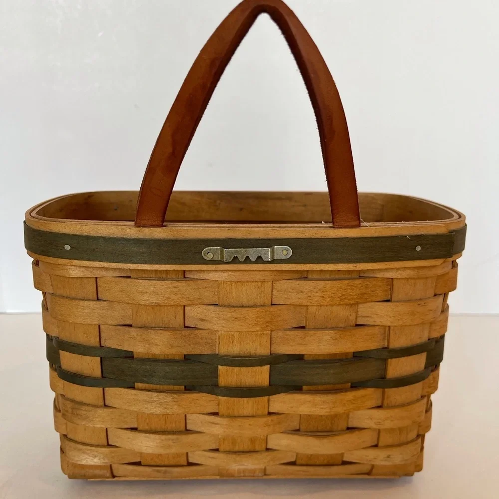 Hand-woven Signed Basket with Green Accents and Leather Handle - Picture 3 of 8